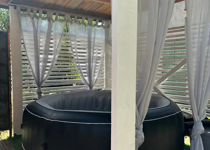 Le Chalet Pignantais Avec Option Jacuzzi